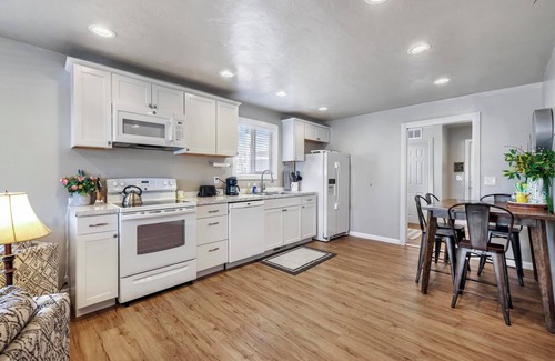 Buhl House | The West End Cottage