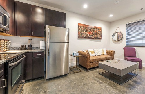 Roanoke Apartment | The West End Flats Downtown Free Parking ⛰️