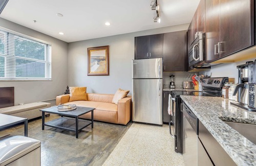 Roanoke Apartment | The West End Flats Su