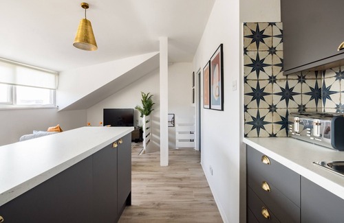 West Hampstead Apartment | The West Hampstead Retreat - Modern & Bright 1BDR Apartment