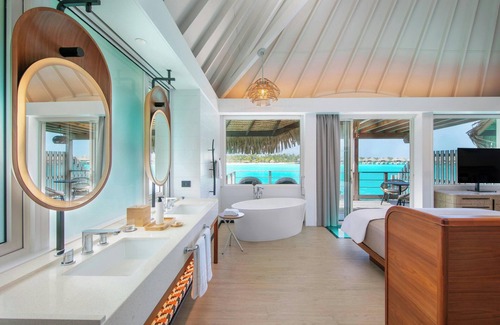 Motu Tape Resort | The Westin Bora Bora Resort & Spa