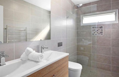 Budgewoi House | The Wharf House at Budgewoi