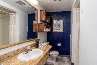 Fisherman's Wharf Hotel | The Wharf Inn