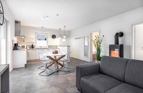 Am Salzhaff Apartment | The White BeachHouse - The Blue and The White BeachHouse OFC 16