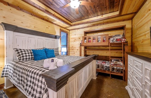 Hochatown House | The White Buffalo Lodge