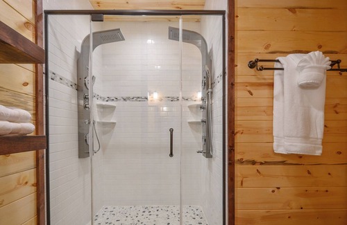 Hochatown House | The White Buffalo Lodge