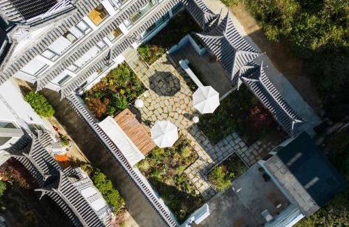 Dali Ancient Town Hotel | The White Courtyard