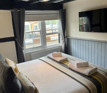 Hawkhurst Hotel | The White Hart