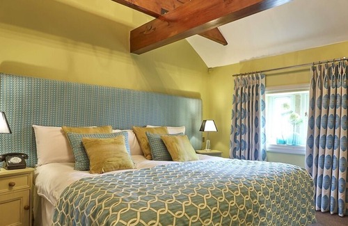 Oldham House | The White Hart