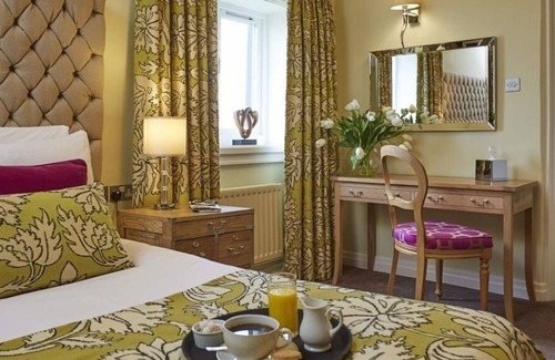Oldham House | The White Hart