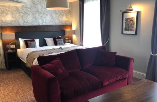 Okehampton Hotel | The White Hart Hotel Wetherspoon