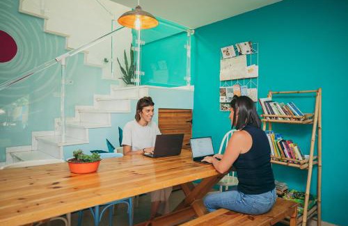 Yeruham Hostel | The White Hill Guesthouse