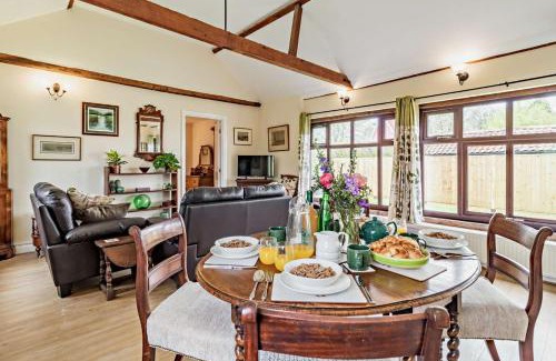 Halesworth House | The White Horse Cottage