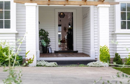 Cambridge Villa | The White House, 2 bathrooms, walk to town.