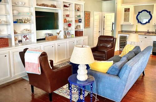 Crystal Beach House | The White House at Crystal Beach