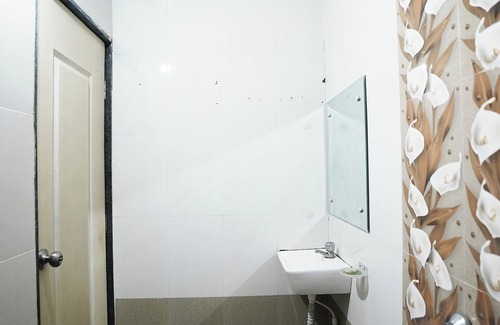 Nanded Hotel | The White House