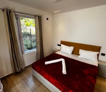 Tapovan House | The White House