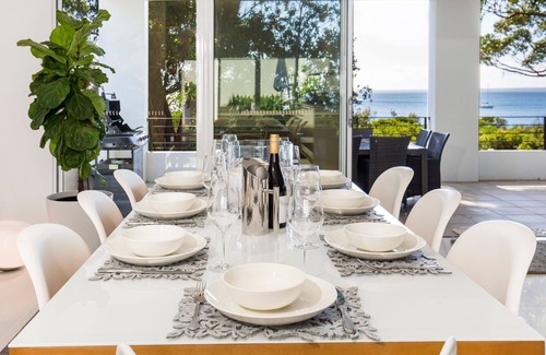 Vincentia House | The White House: Luxury on the beach