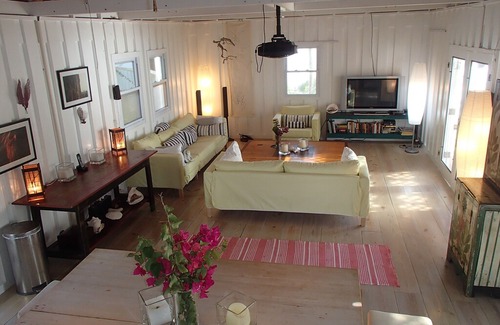 Orange Creek House | The White House Private Oceanfront House at Shannas Bay