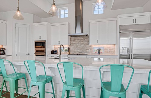 Port Aransas House | The White House | Private Pool, Ocean View!