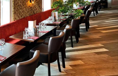 Yate Apartment | The White Lion Hotel, Church Road, Yate BS37 5BG Self-check-in FREE PARKING Walk away from the centre of Yate!
