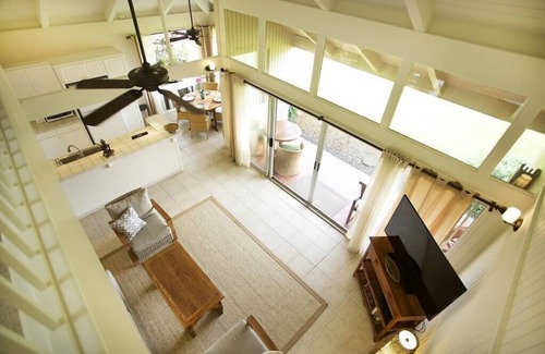 Princeville House | The White Lotus Oceanfront Hale