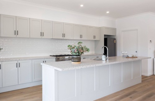 Mollymook Apartment | The White Pearl - Modern luxury brand new home just a short drive from Mollymook Beach