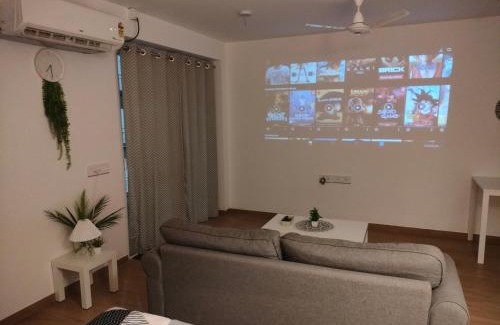 Khattalwada Apartment | The White Port Luxe Apt Nearby Airport Symbiosis