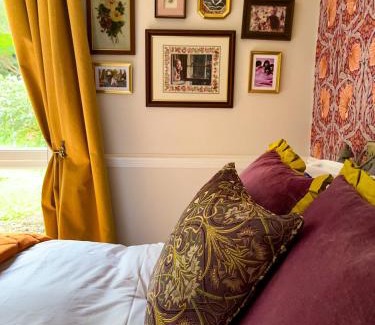 Broadford House | The White Rabbit Rooms