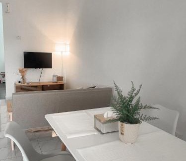 Kampung Serandu House | The White Sands Homestay Pekan Pahang