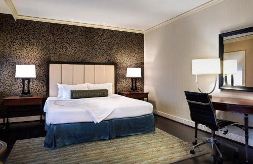 Central Business District Hotel | The Whitehall Houston
