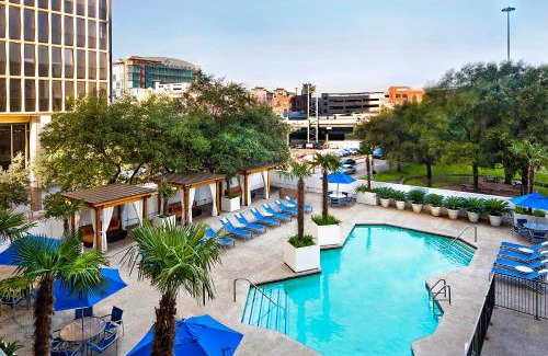 Central Business District Hotel | The Whitehall Houston