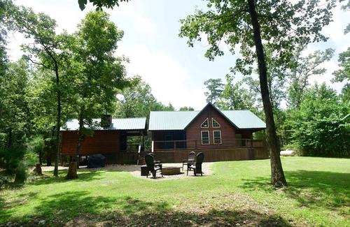 Broken Bow Cabin | The Wild Buck, A Secluded Cabin that Borders the National Forest