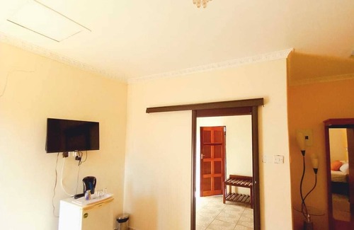 Serowe House | The Wild Thing Guesthouse