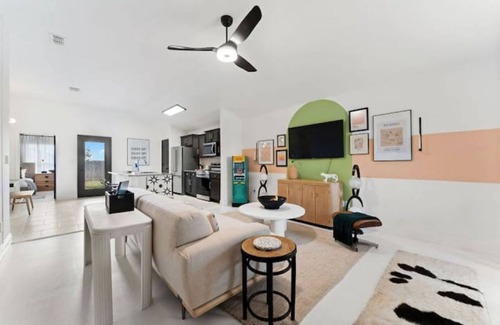 Lubbock House | The Wild Tumbleweed-NEW & Near Parks