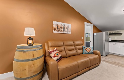 Blackfoot Apartment | The Wild West Getaway-Blackfoot