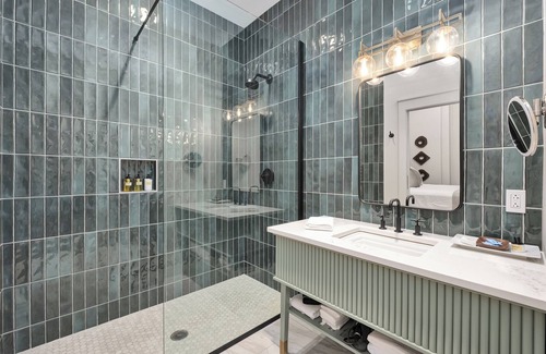 Cullman Hotel | The Wilderness Suite | 5 Minutes from I65 | In the heart of Cullman