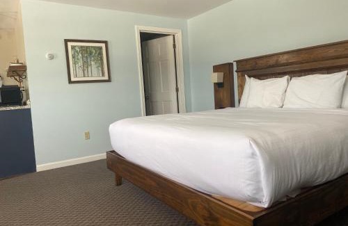 Lyndon Hotel | The Wildflower Inn