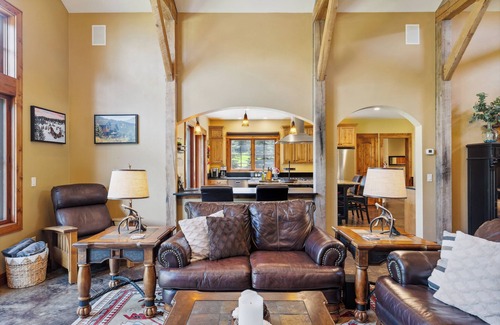 Porcupine Park House | The Wildwood Lodge - Big Sky