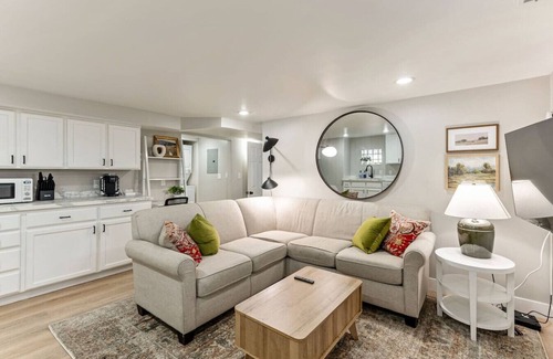 Joaquin Apartment | The Willow on East | 2 mins from BYU