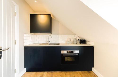 Bradley Stoke Apartment | The Willow - Studio 14