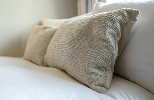 Bradley Stoke Apartment | The Willow studio 7