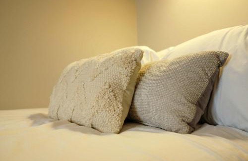 Bradley Stoke Apartment | The Willow - Studio B