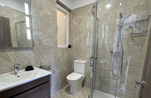 Victoria Apartment | The Willows Penthouse 10A