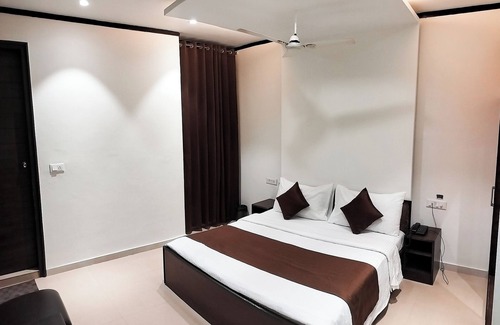 Kalka Hotel | The Wind Cross Hotel
