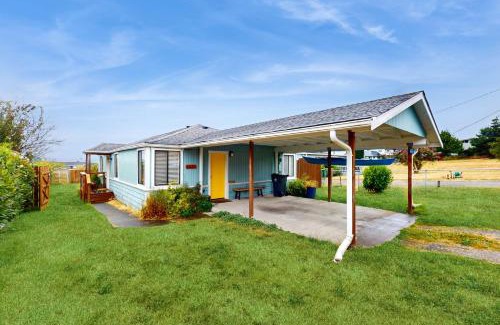 Freeland House | The Windbnb Overlook