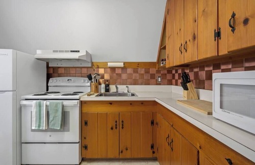 West Townshend Cabin | The Windham Hill A-Frame - Close to 3 Ski Resorts!