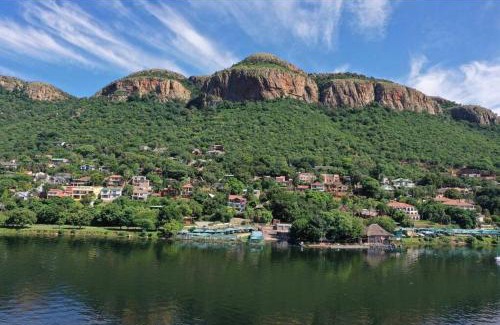 Kosmos Villa | The Windsor- Hartbeespoort Dam