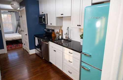 Roanoke House | The Winona House - Boutique Hotel Near Downtown