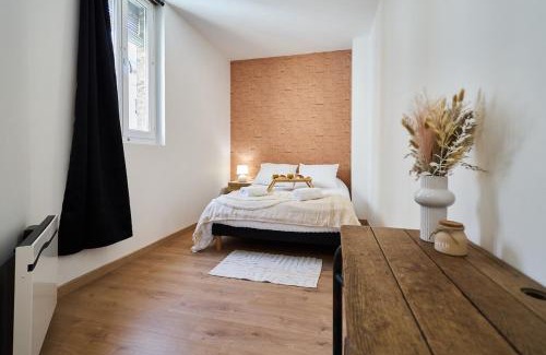 Mont d'Arene Apartment | The Winter, Netflix, Downtown, Quiet & Comfortable